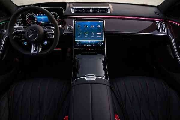 Арендовать уникальный Mercedes-Benz S63 Edition 1 в Дубае