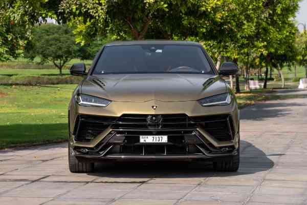 Lamborghini Urus Perfomante можно арендовать в Дубае