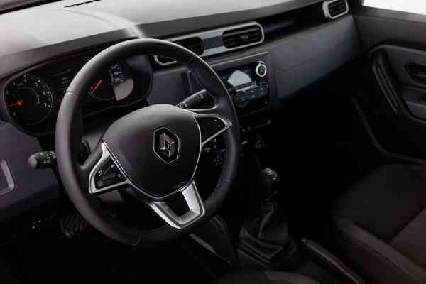 rent Renault Duster in Dubai