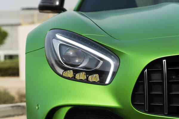 Зеленый Мерседес Бенз ГТ доступен в Аренде