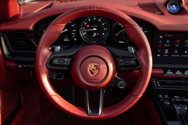 Porsche 911 for rent in Dubai