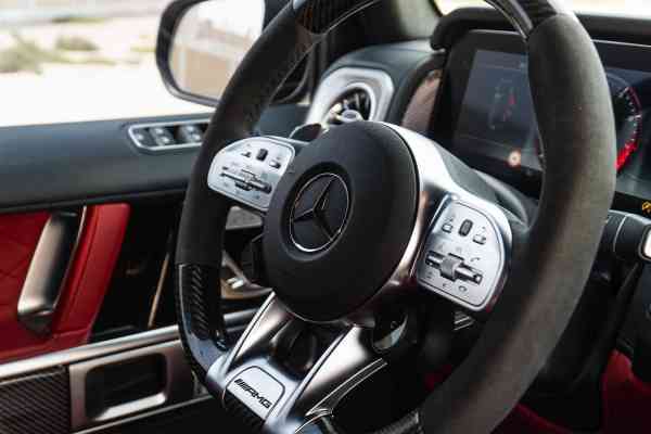 Красный Гелик доступен в аренде