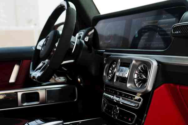 Красный Гелик доступен в аренде