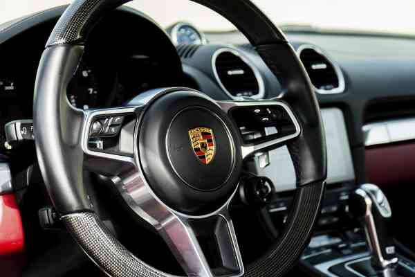 rent Porsche Boxster in Dubai