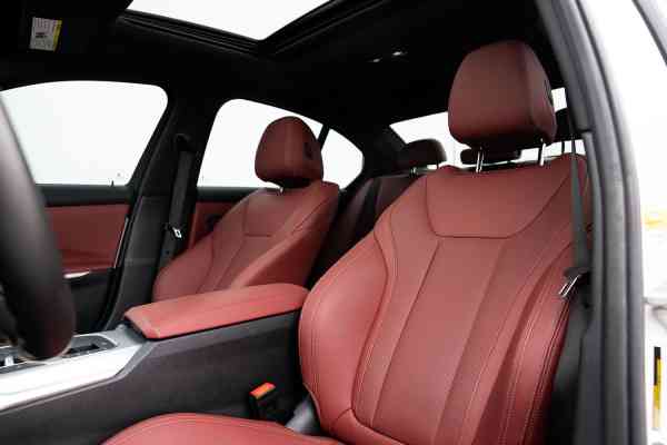 Rent BMW 340i in Dubai