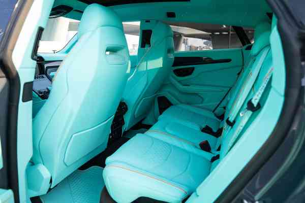 Lamborghini Urus for rent