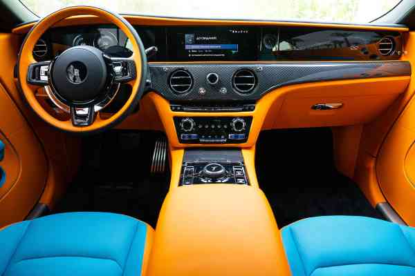 Аренда Rolls-Royce Spectre 2025 Black Badge в Дубае