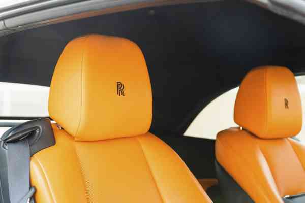 rent Rolls Royce Dawn in Dubai