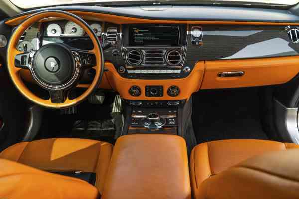 rent Rolls Royce Dawn