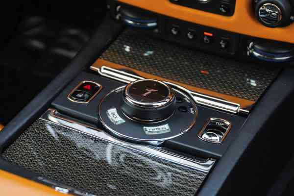 Rolls Royce Dawn rental