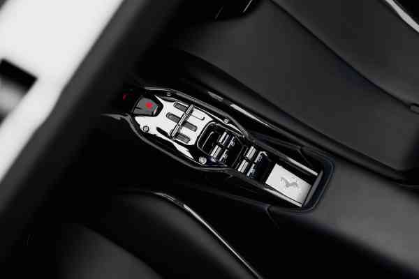 Аренда Феррари SF90 Spider в Дубае