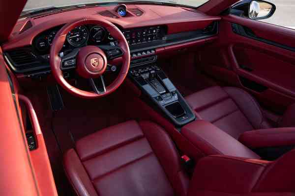 Porsche 911 in Dubai