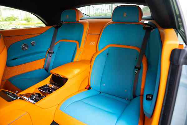 Аренда Rolls-Royce Spectre 2025 Black Badge в Дубае