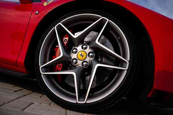 Rent red Ferrari F8 Spider in Dubai