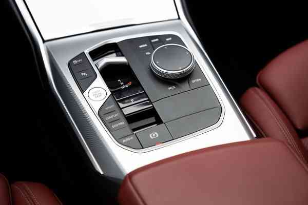 Rent BMW 340i in Dubai