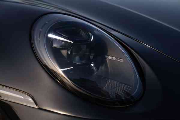 Porsche 911 rental in Dubai