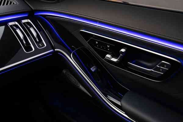 rent Mercedes-Benz S-Class in Dubai