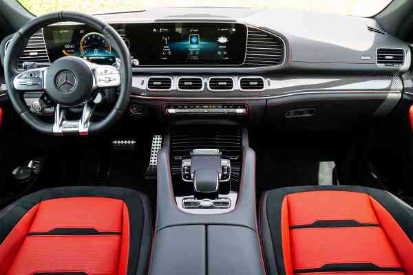 Rent White brand new Mercedes-Benz GLE 2021 model, REF-103 in Dubai