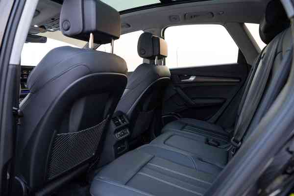 Rent Comfortable Black Audi Q5 in Dubai
