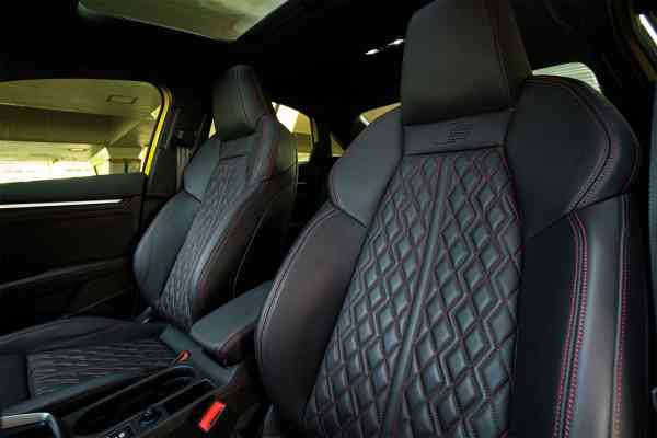 rent Audi S3 in Dubai