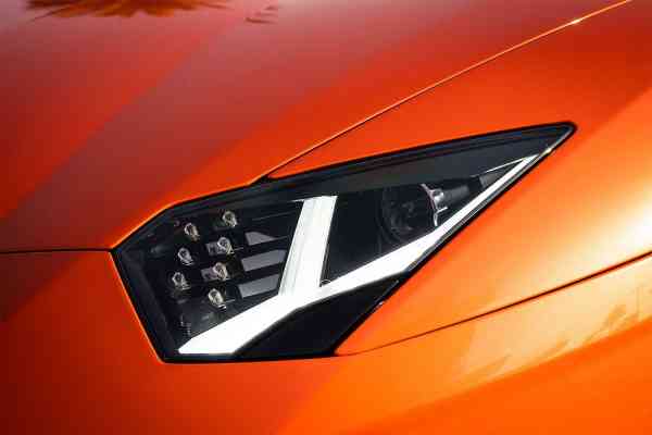 Lamborghini Aventador rental