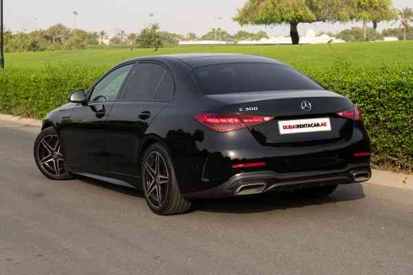 Мерседес Бенз Ц300 - 2022 года