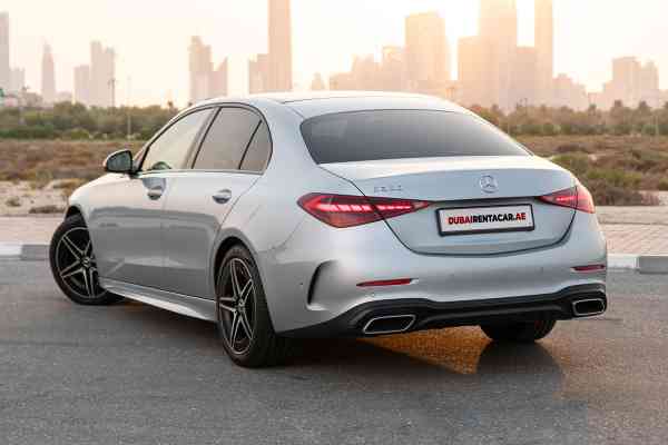 Аренда Мерседес Бенз Ц300 в новом кузове