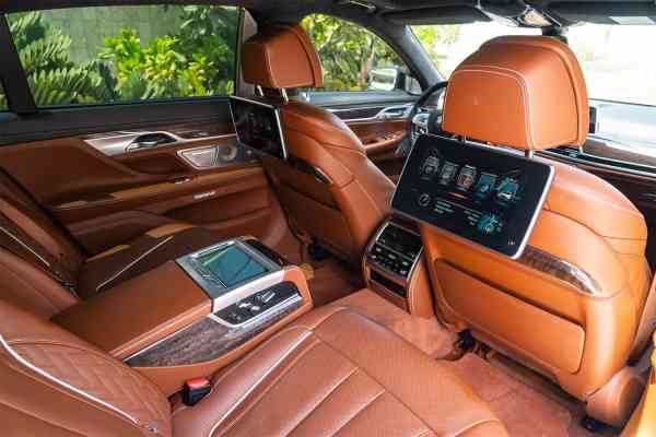 Rent White BMW 7 Series 2019 model, REF-111 in Dubai