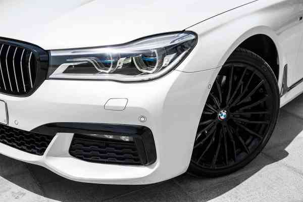 Rent White BMW 7 Series 2019 model, REF-111 in Dubai
