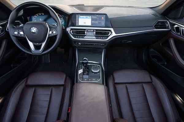 BMW 4 Cabrio rent in Dubai