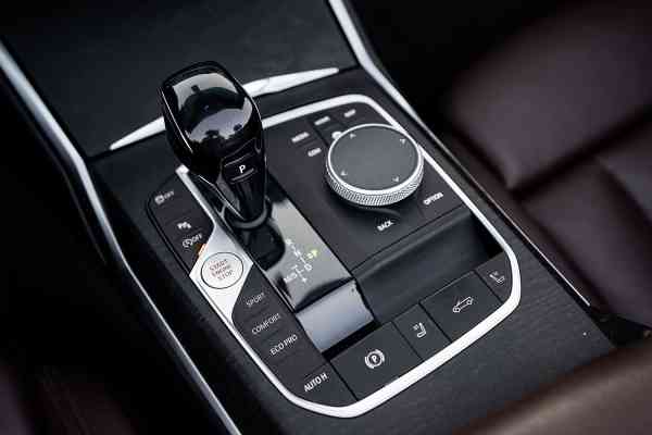 BMW 4 Cabrio rent in Dubai