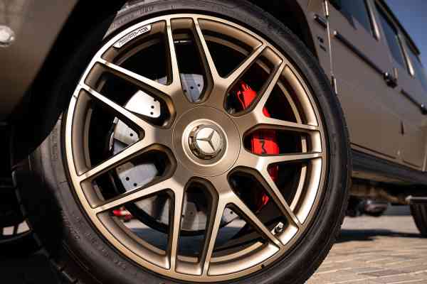 Совершенно новая модель G63 Brown 2025 года доступна в аренду в Дубае