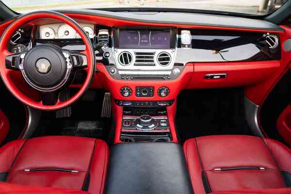 Rent Black Rolls Royce Dawn in Dubai