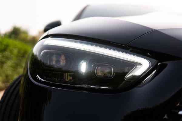 Мерседес Бенз Ц300 - 2022 года