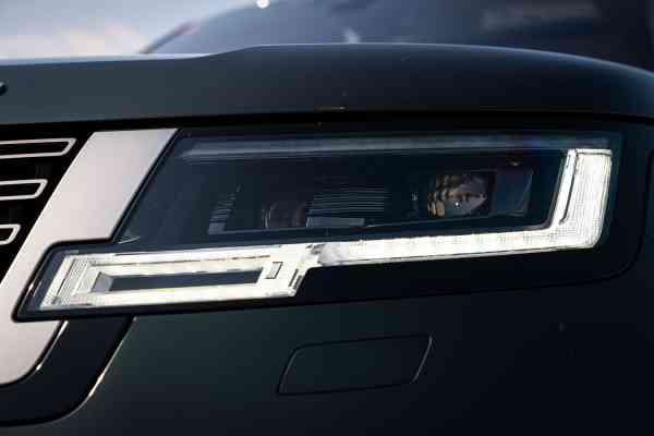 Latest Range Rover Vogue is ready for your trip