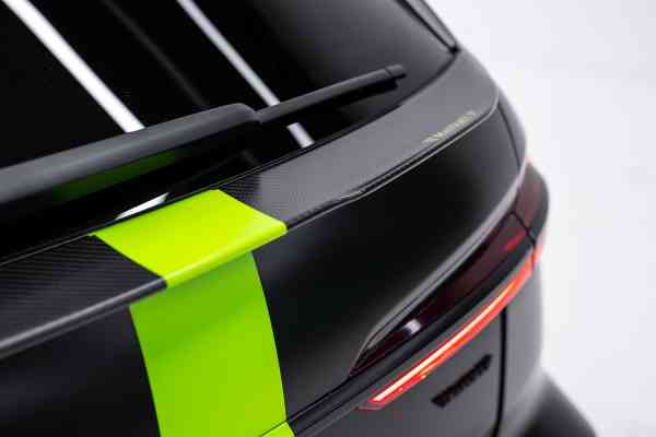 Уникальный черный матовый Audi RS6 Mansory доступен в аренду