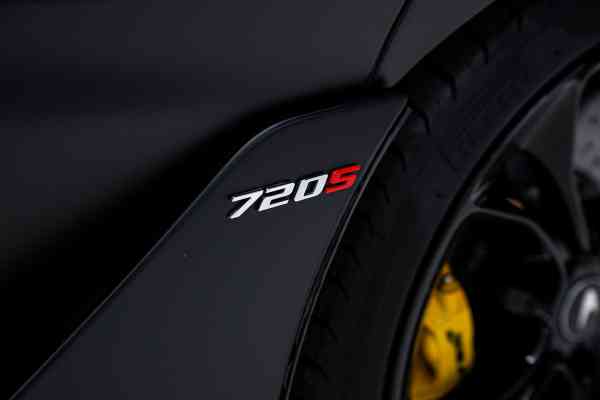 Black Mclaren 720 S available for rent in Dubai