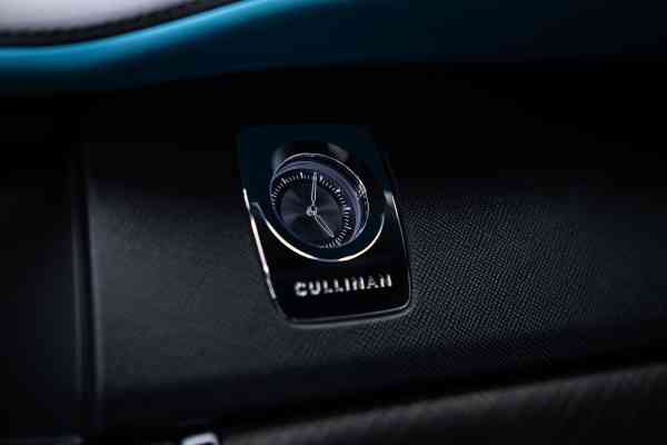 Black matt Rolls-Royce Cullinan available for rent in Dubai