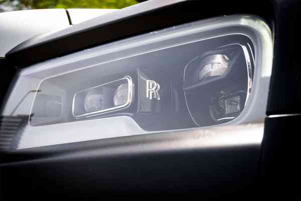 Аренда Роллс Ройс Куллинан 2021 года в Дубае, REF-58