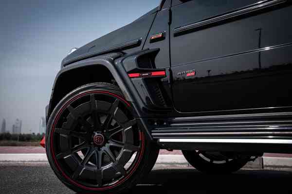 Черный Мерседес-Бэнз Брабус Г900