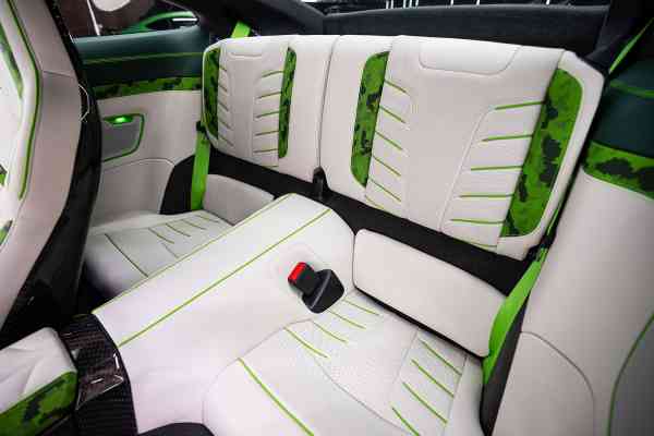 Уникальный карбоновый Porsche Stinger GTR 1/7 доступен в аренду в Дубае