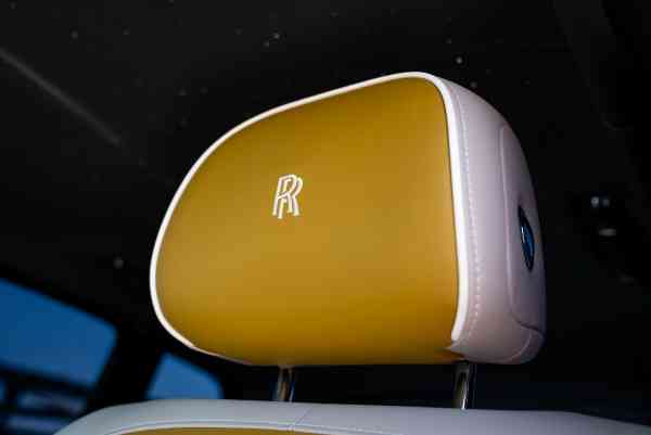 Rent Brown Rolls Royce Cullinan 2025