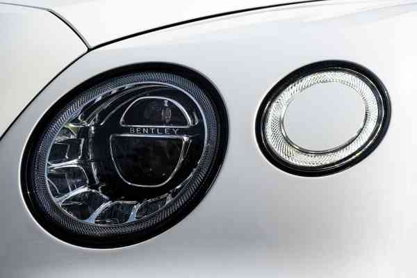 Аренда Бентли Бентейга 2020 года в Дубае, REF-18