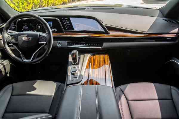 Аренда Cadillac Escalade 2021 года в Дубае, REF-21