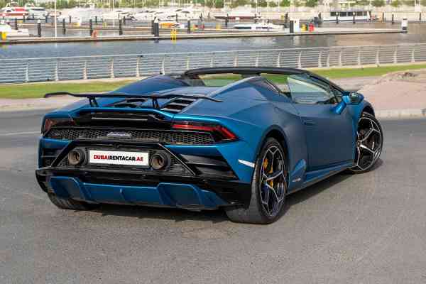 Аренда синего Lamborghini Huracan Evo Spyder в Дубае