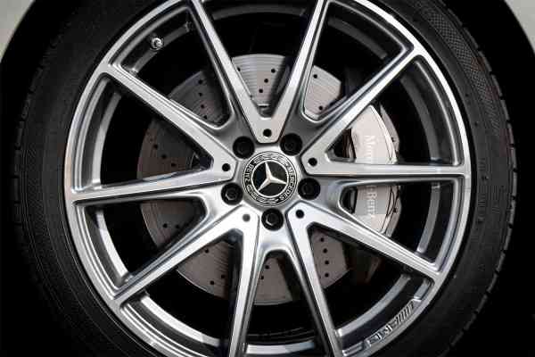 Rent White Mercedes-Benz S-Class 2019 model, REF-162 in Dubai