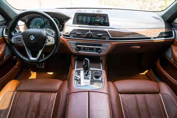 Rent White BMW 7 Series 2019 model, REF-111 in Dubai