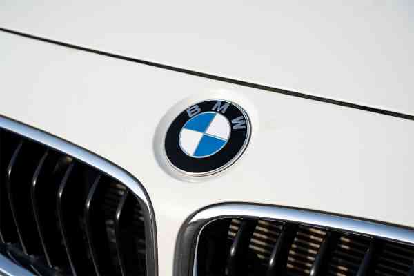 Rent White BMW 3 Series 2019 model, REF-93 in Dubai