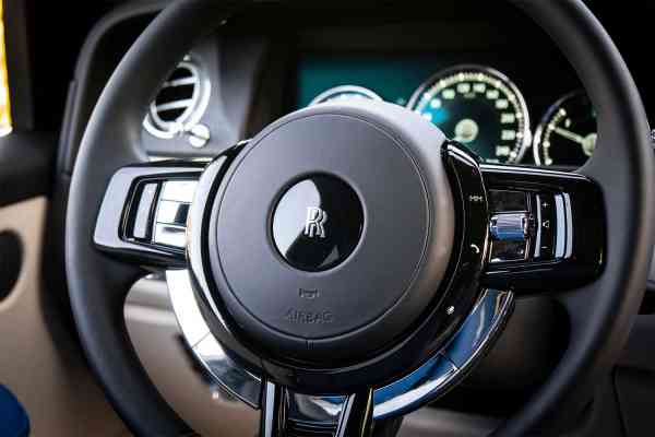 Аренда Роллс Ройс Куллинан 2021 года в Дубае, REF-136