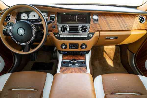 Rent White-Gold Rolls Royce Wraith in Dubai